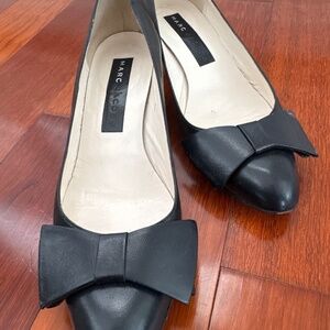 Marc Jacobs Navy Blue Kitten Heels – Size 6M | Chic & Sophisticated
